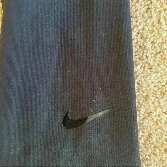 Nike Dri-Fit One Legend Capri medium black - Picture 2 of 4